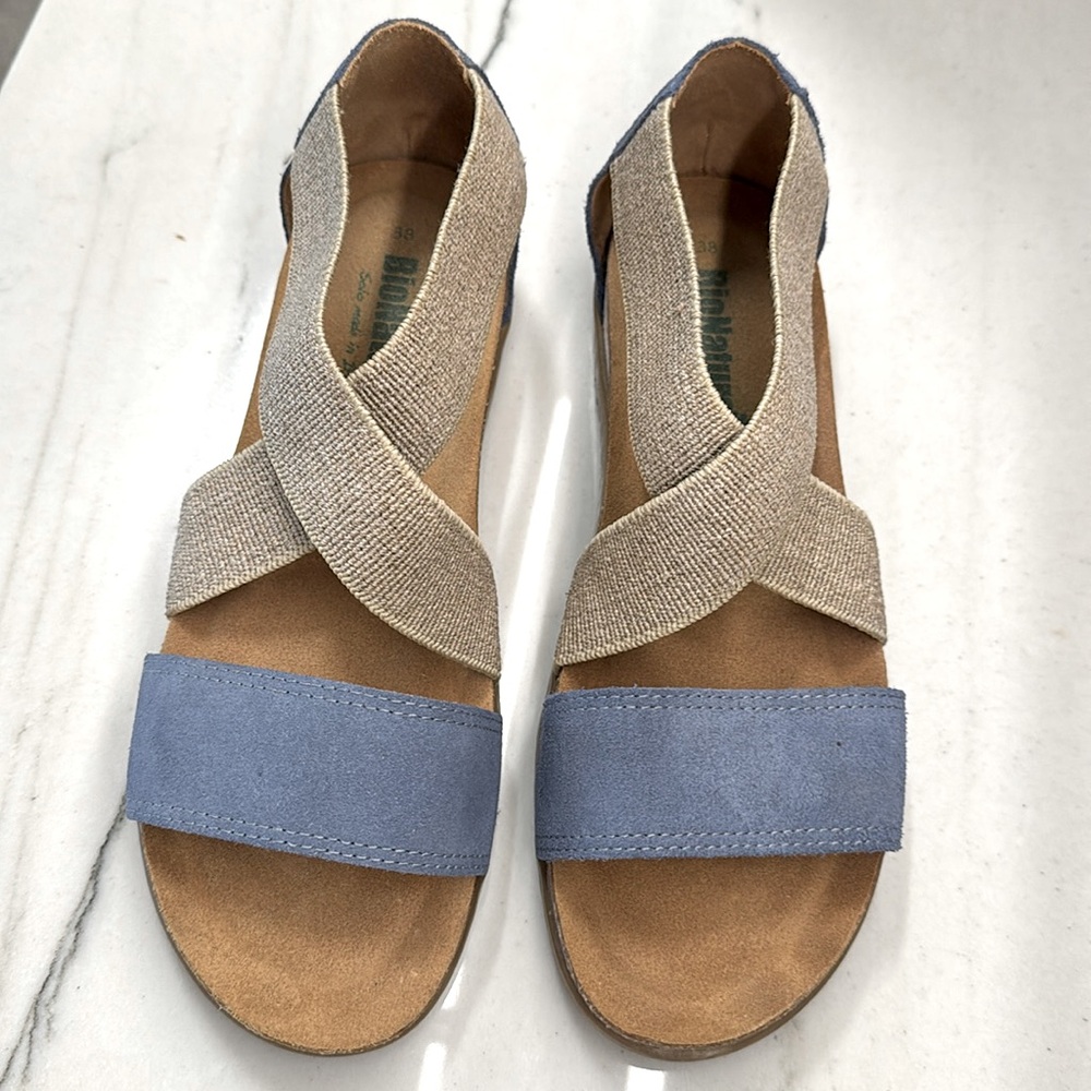 Italian made BioNatura with orthotic-comfort and cork midsole. Size 38
